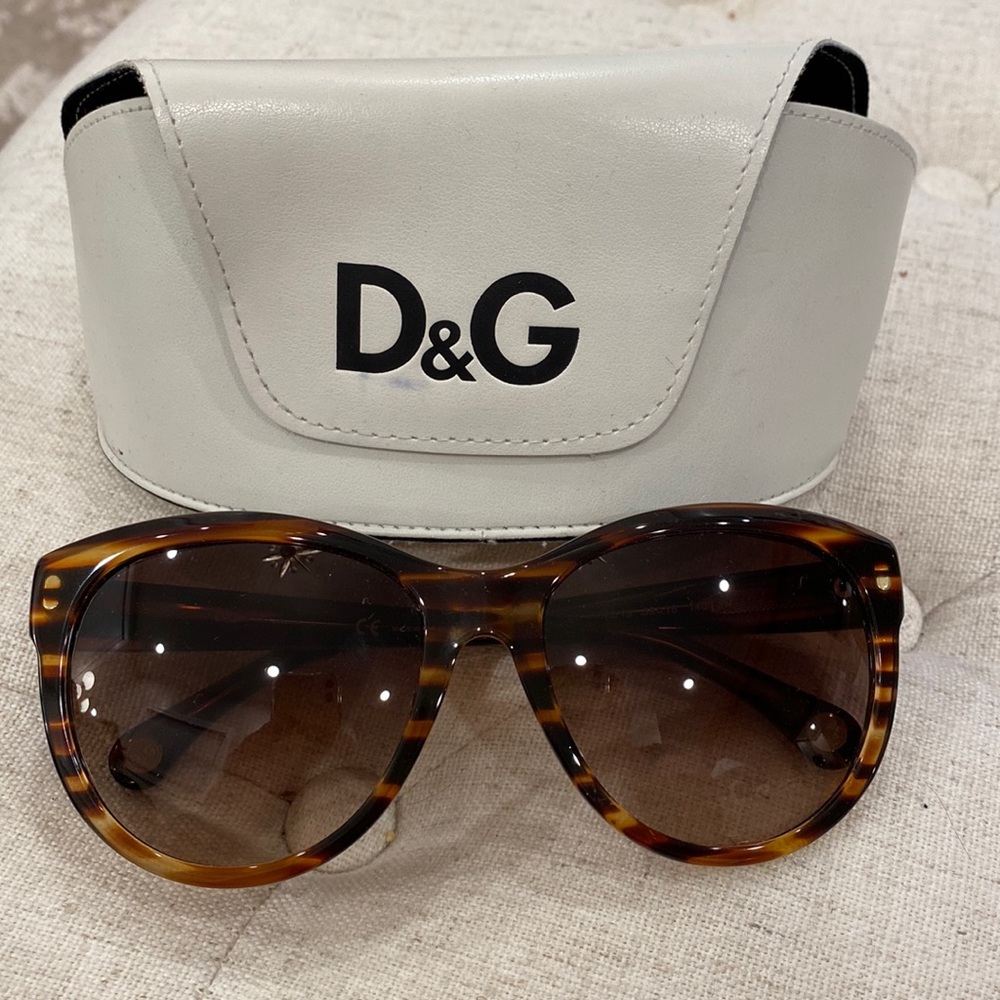 D&G 3061 Cat Eye Sunglasses